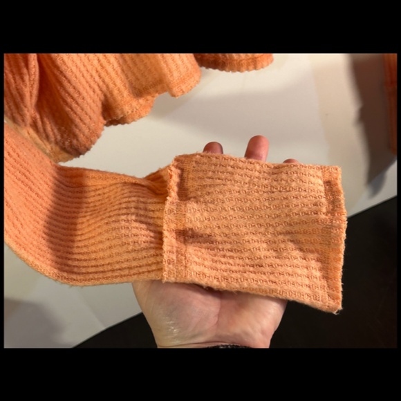 Wild Fable Long Sleeve Waffle Knit Crop Pullover Top/Sweater Peach Size S - NWT - Picture 3 of 15